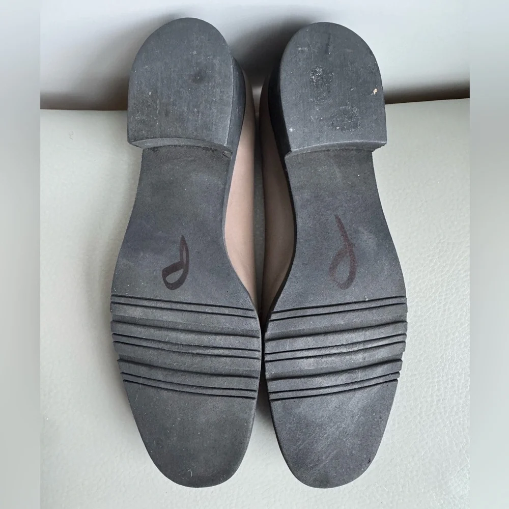 Salvatore Ferragamo Women's Taupe and Black block leather loafer/heel - Picture 8 of 8